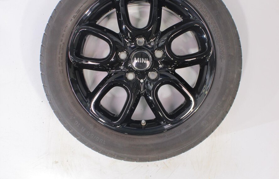 Mini Mini Cooper / S / One / Cabrio F55 F56 F57 494 16-Zoll Continental Runflat Winterkompletträder Original