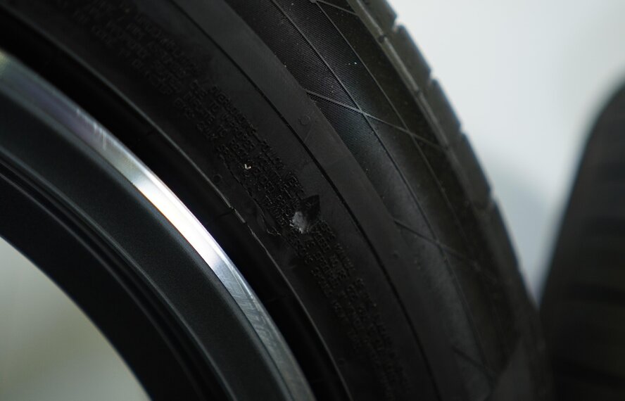 Audi Audi Q5 SQ5 80A 19-Zoll Continental Sommerkompletträder Original