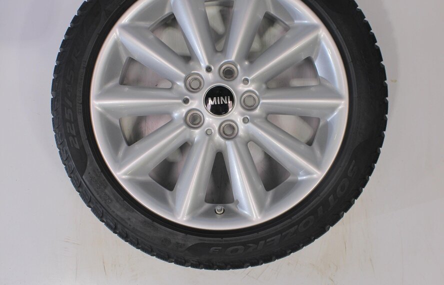 Mini Mini Clubman F54 518 17-Zoll Pirelli Runflat Winterkompletträder Original