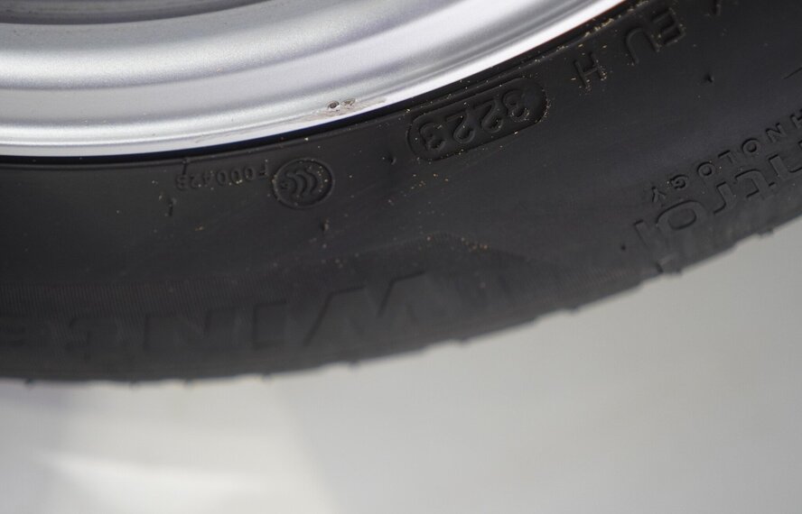 Audi Audi A4 S4 B9 8W 16-Zoll Hankook Winterkompletträder Original