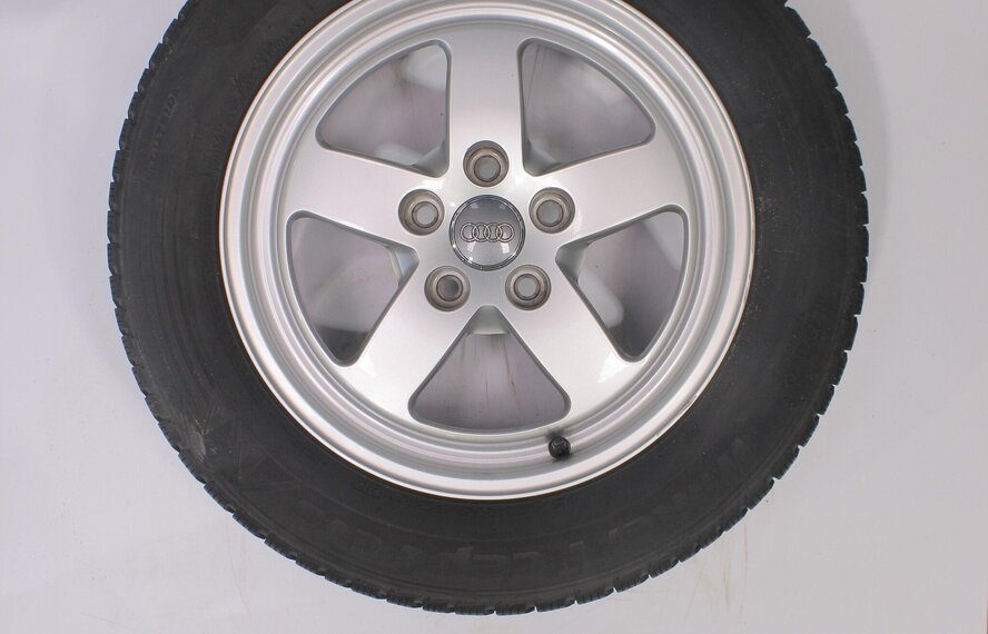 Audi Audi A4 S4 B9 8W 16-Zoll Hankook Winterkompletträder Original