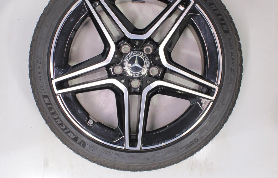 Mercedes Mercedes A-Klasse A35 W177 AMG 18-Zoll Michelin Winterkompletträder Neu Original