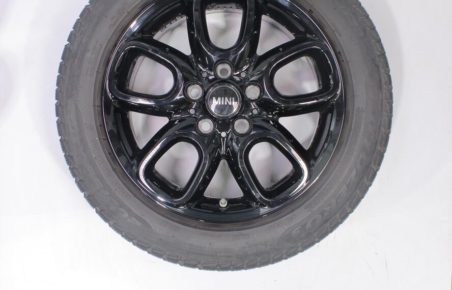 Mini Mini Clubman F54 494 16-Zoll Pirelli Runflat Winterkompletträder Original