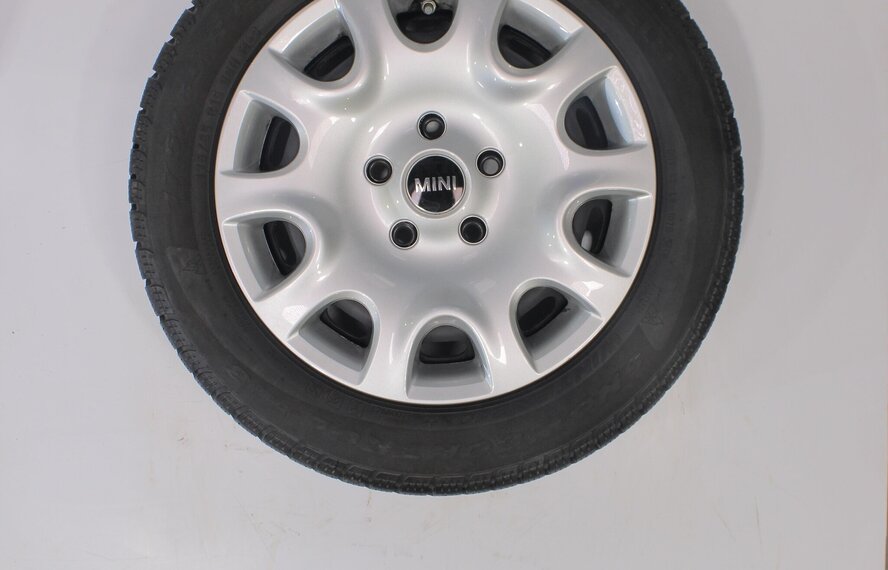 Mini Mini Cooper / S / One / Cabrio F55 F56 F57 12 15-Zoll Pirelli Winterkompletträder Original
