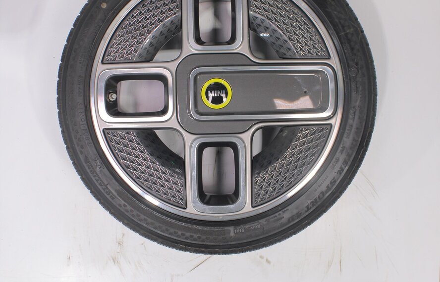 Mini Mini Cooper / S / One / Cabrio F55 F56 F57 737 17-Zoll Dunlop Runflat Winterkompletträder Original