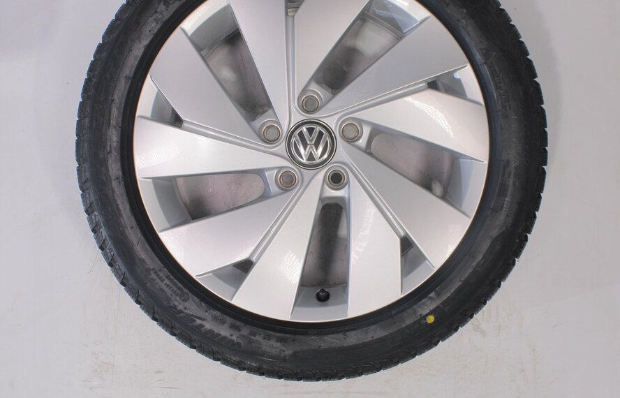Volkswagen Volkswagen Golf 5 6 7 8 Belmont 17-Zoll Pirelli Winterkompletträder Neu Original