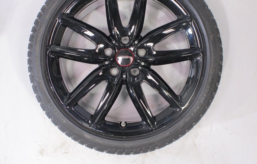 Mini Mini Clubman F54 JCW815 18-Zoll Pirelli Runflat Winterkompletträder Original