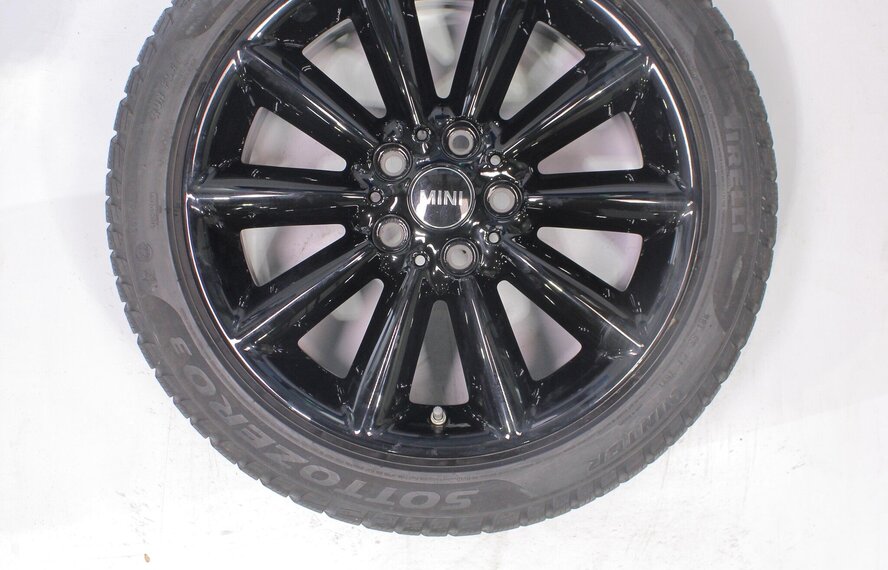 Mini Mini Clubman F54 518 17-Zoll Pirelli Runflat Winterkompletträder Original