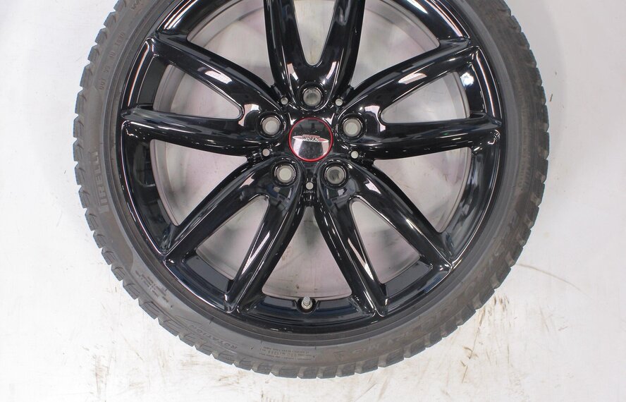 Mini Mini Clubman F54 JCW815 18-Zoll Pirelli Runflat Winterkompletträder Original