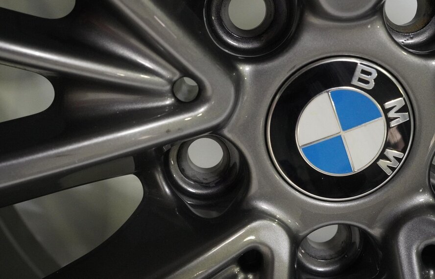 BMW BMW 5er G30 G31 8er G14 G15 G16 632 18-Zoll Pirelli Runflat Sommerkompletträder Neu Original