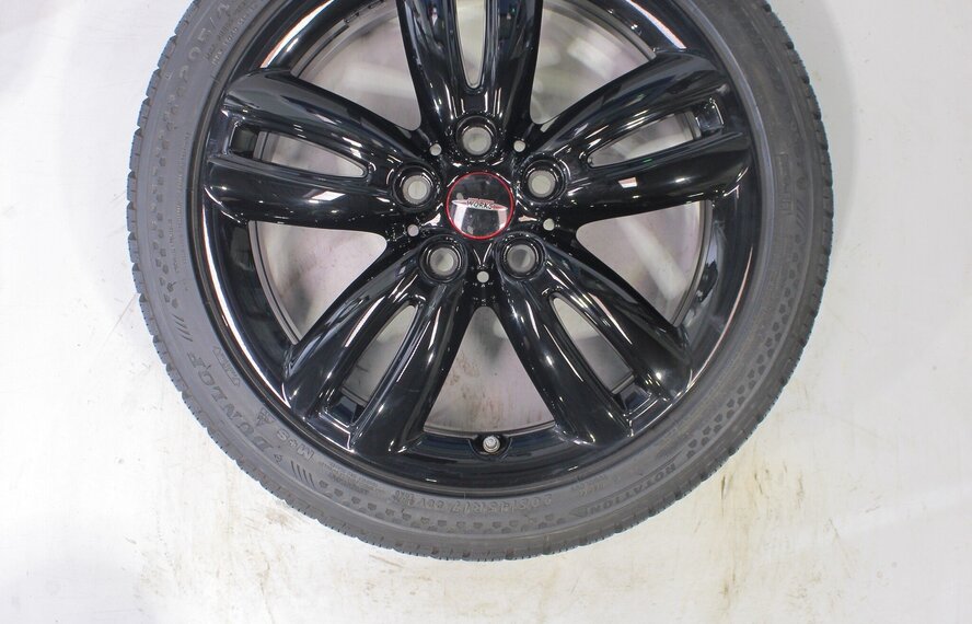Mini Mini Cooper / S / One / Cabrio F55 F56 F57 JCW501 17-Zoll Dunlop Runflat Winterkompletträder Original