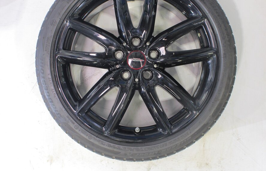 Mini Mini Clubman F54 JCW520 18-Zoll Bridgestone Runflat Winterkompletträder Original