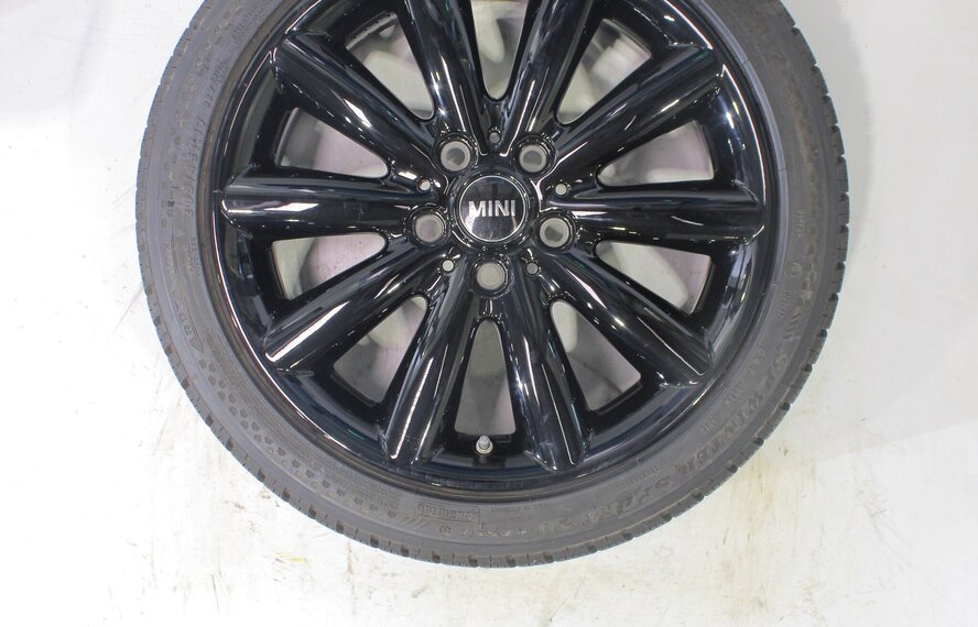 Mini Mini Cooper / S / One / Cabrio F55 F56 F57 499 17-Zoll Dunlop Runflat Winterkompletträder Original