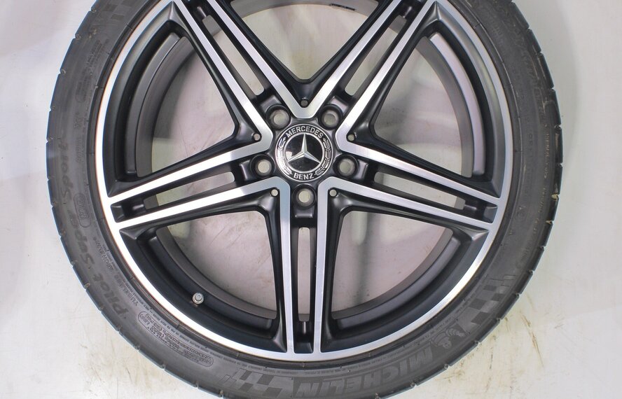 Mercedes Mercedes GT AMG C190 19-Zoll Michelin Sommerkompletträder Original