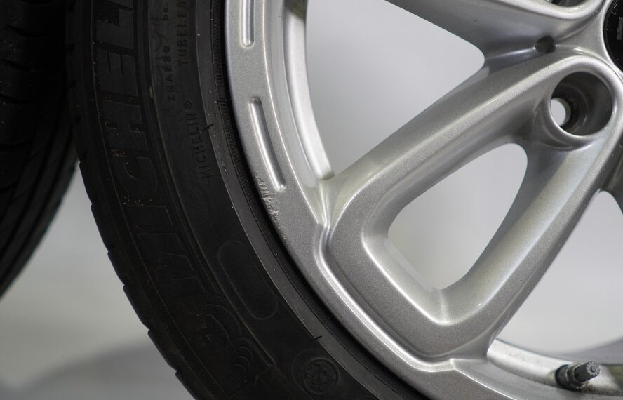 Mini Mini R60 Countryman R141 17-Zoll Michelin Runflat Sommerkompletträder Original