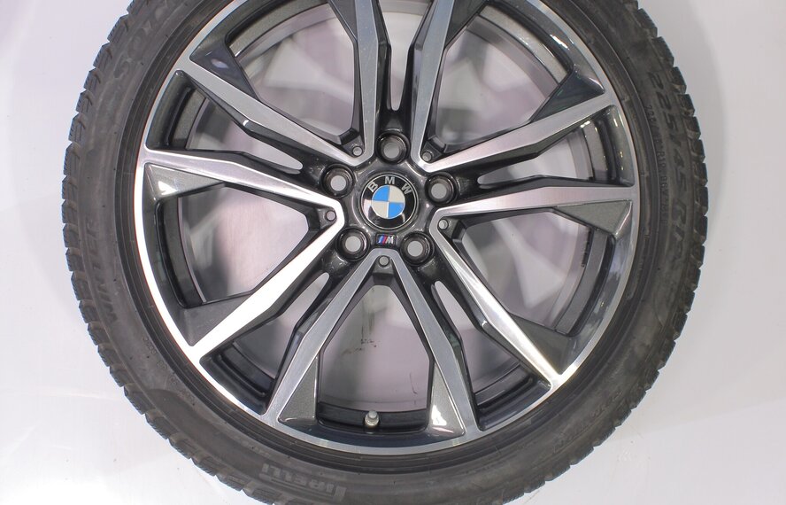 BMW BMW X1 F48 X2 F39 715M 19-Zoll Pirelli Runflat Winterkompletträder Neu Original