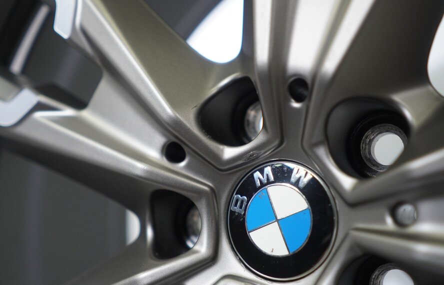 BMW BMW X1 F48 X2 F39 721M 20-Zoll Pirelli Runflat Sommerkompletträder Original