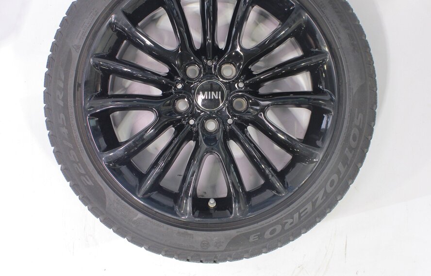 Mini Mini Clubman F54 519 17-Zoll Pirelli Runflat Winterkompletträder Original