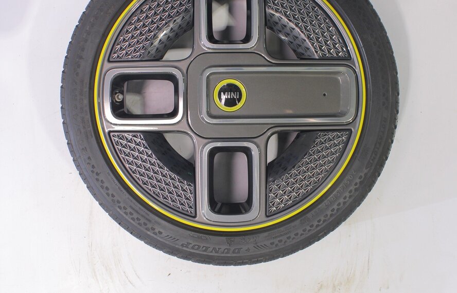 Mini Mini Cooper / S / One / Cabrio F55 F56 F57 737 17-Zoll Dunlop Runflat Winterkompletträder Original