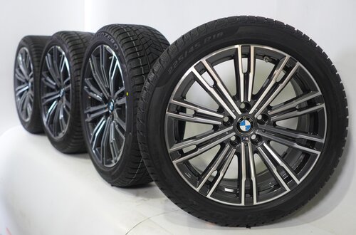 BMW BMW 2er 3er 4er G20 G21 G22 G42 790M 18 Zoll Felgen Pirelli Runflat Winterkompletträder Neu Original BMW BMW 2er 3er 4er G20 G21 G22 G42 790M 18 Zoll Felgen Pirelli Runflat Winterkompletträder Neu Original