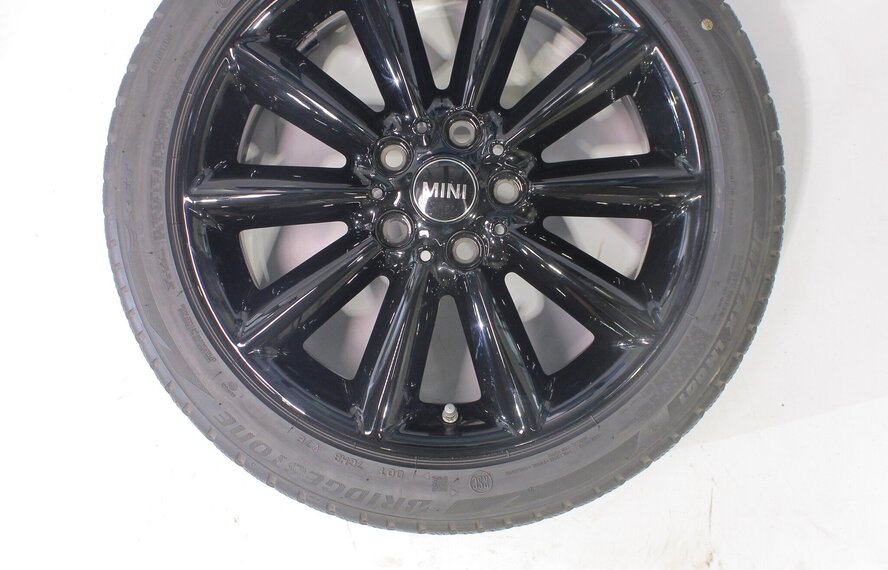 Mini Mini Clubman F54 518 17-Zoll Bridgestone Runflat Winterkompletträder Original