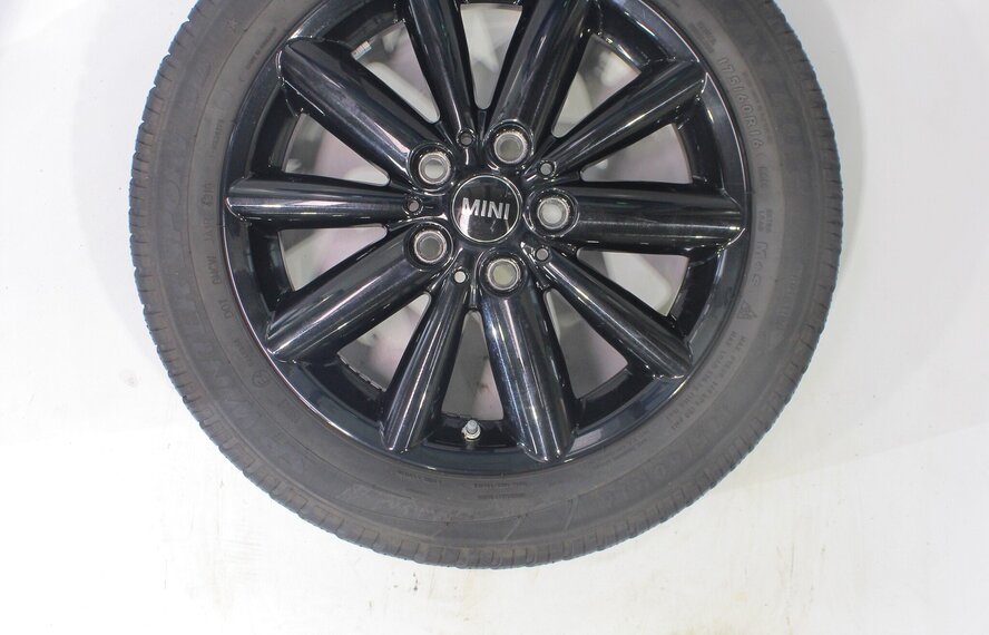 Mini Mini Cooper / S / One / Cabrio F55 F56 F57 508 16-Zoll-Felgen Dunlop Runflat Winterkompletträder Original