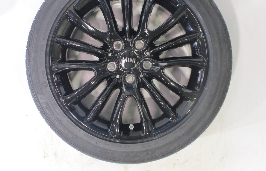 Mini Mini Clubman F54 519 17-Zoll-Felgen Bridgestone Runflat Sommerkompletträder Neu Original