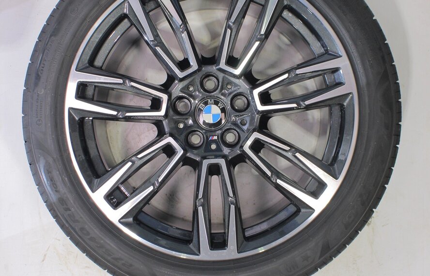 BMW BMW 5er i5 G60 G61 935M 19-Zoll Felgen Pirelli Sommerkompletträder Original