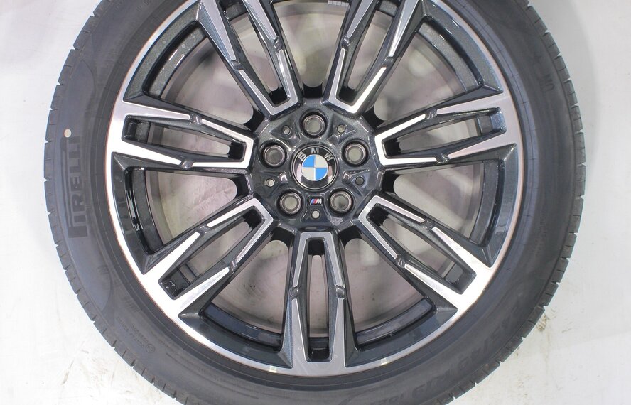 BMW BMW 5er i5 G60 G61 935M 19-Zoll Felgen Pirelli Sommerkompletträder Original