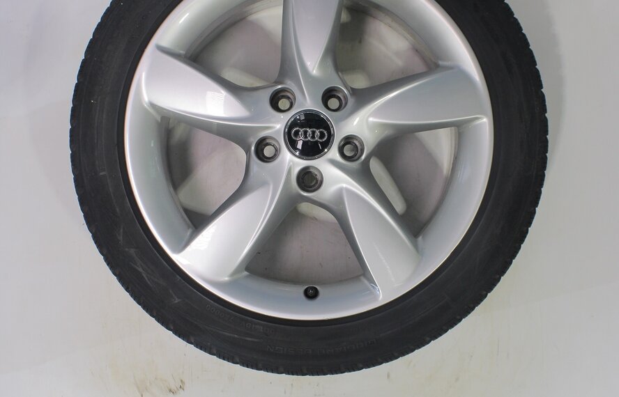 Audi Audi A6 4G C7 17-Zoll-Felgen Vredestein Winterkompletträder Original