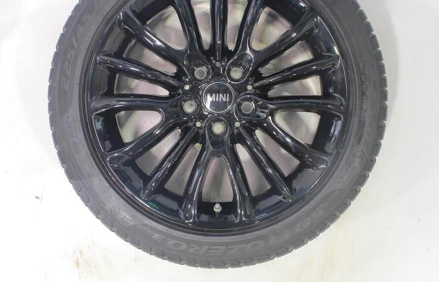 Mini Mini Clubman F54 519 17-Zoll-Felgen Pirelli Runflat Winterkompletträder Original