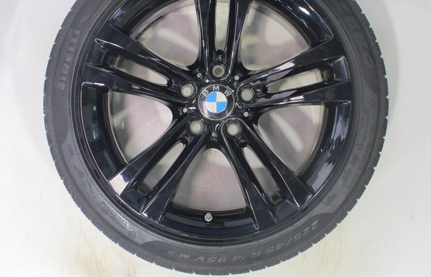 BMW BMW 3 4er F30 F31 F32 F33 F36 397 18-Zoll-Felgen Pirelli Runflat Winterkompletträder Original