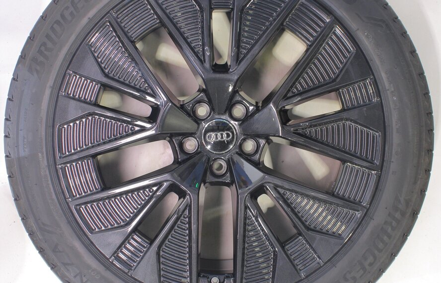 Audi Audi Etron 4KE 21-Zoll-Felgen Bridgestone Sommerkompletträder Neu Original