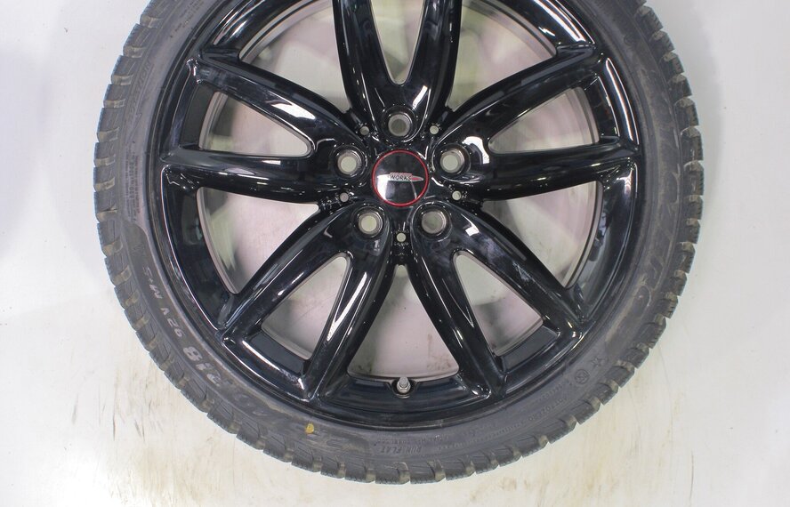 Mini Mini Clubman F54 JCW815 18-Zoll Felgen Pirelli Runflat Winterkompletträder Neu Original
