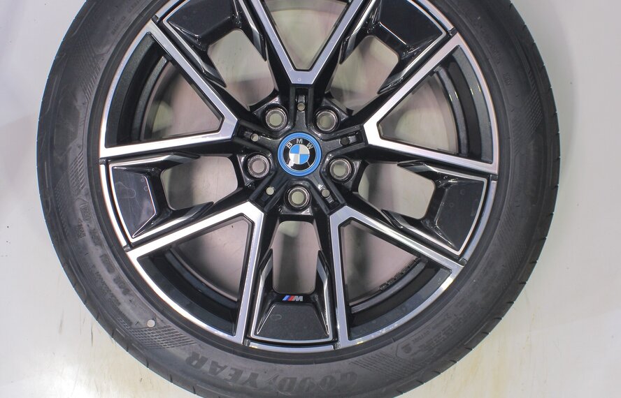 BMW BMW 4er i4 G26 858M 18-Zoll-Felgen Goodyear Sommerkompletträder Original