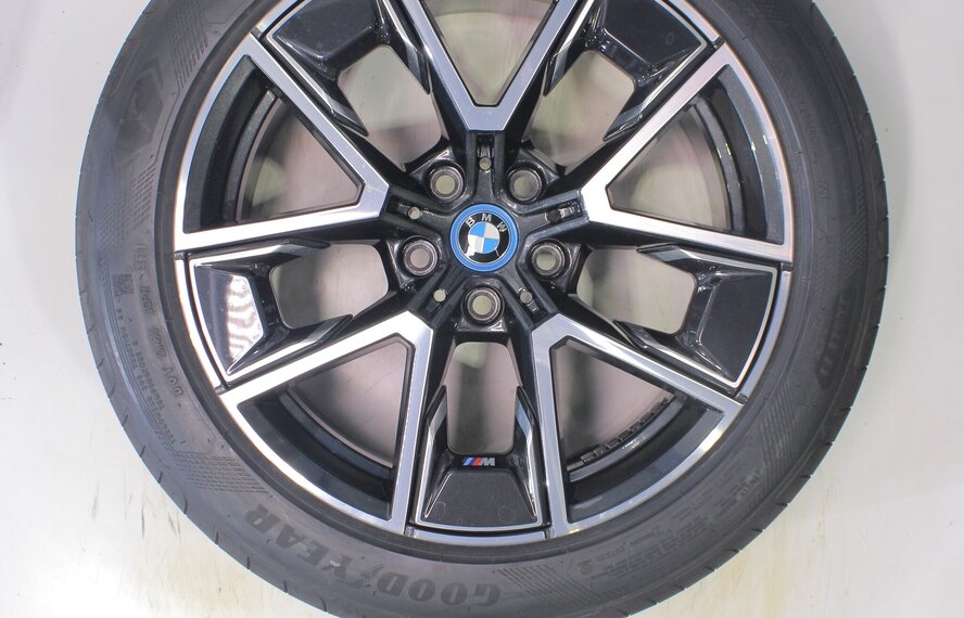BMW BMW 4er i4 G26 858M 18-Zoll-Felgen Goodyear Sommerkompletträder Original