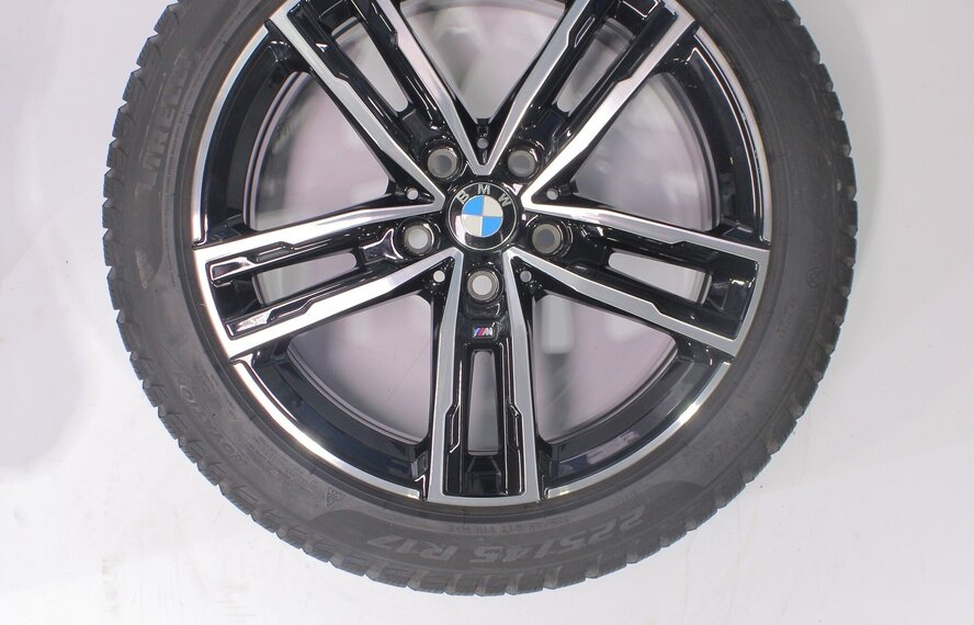 BMW BMW 1 2er F40 F44 2er Gran Coupe 550M 17-Zoll Felgen Pirelli Runflat Winterkompletträder Original