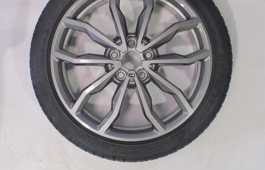 BMW BMW 1er 2er F40 F44 2er Gran Coupe 711M 18-Zoll-Felgen Goodyear Winterkompletträder Original
