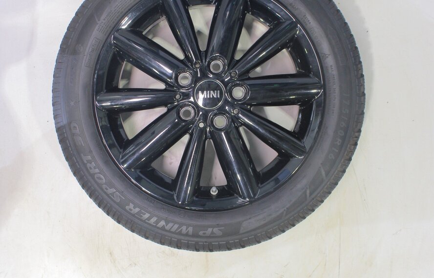 Mini Mini Cooper / S / One / Cabrio F55 F56 F57 508 16-Zoll-Felgen Dunlop Runflat Winterkompletträder Original