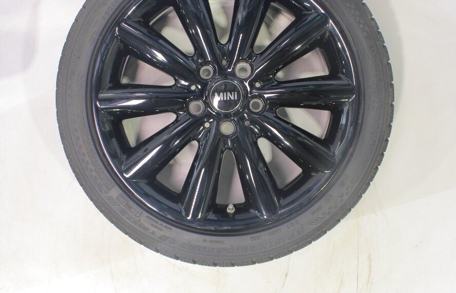 Mini Mini Cooper / S / One / Cabrio F55 F56 F57 499 17-Zoll-Felgen Dunlop Runflat Winterkompletträder Original