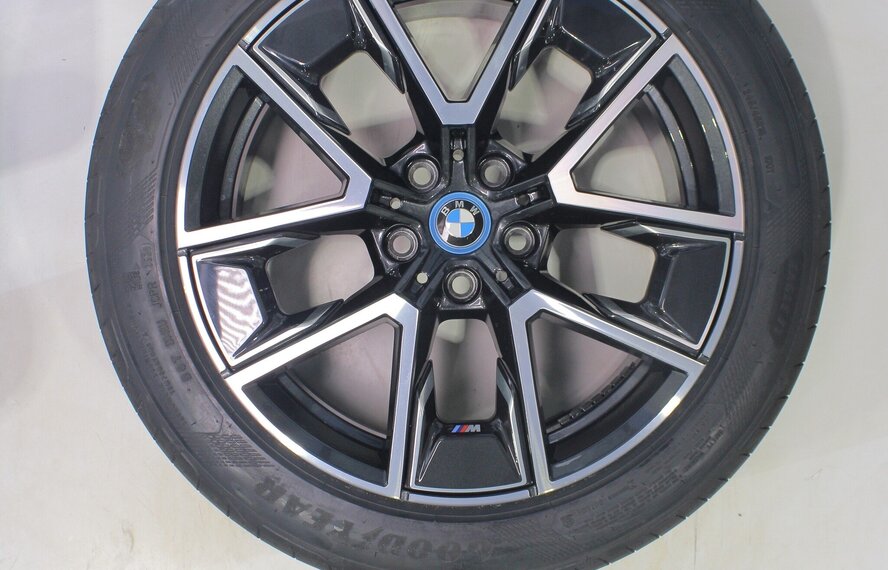 BMW BMW 4er i4 G26 858M 18-Zoll-Felgen Goodyear Sommerkompletträder Original