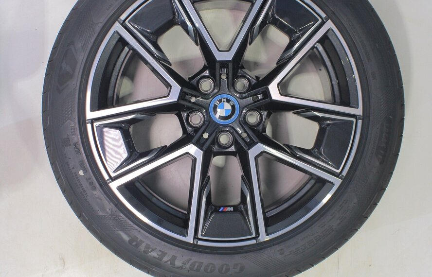 BMW BMW 4er i4 G26 858M 18-Zoll-Felgen Goodyear Sommerkompletträder Original