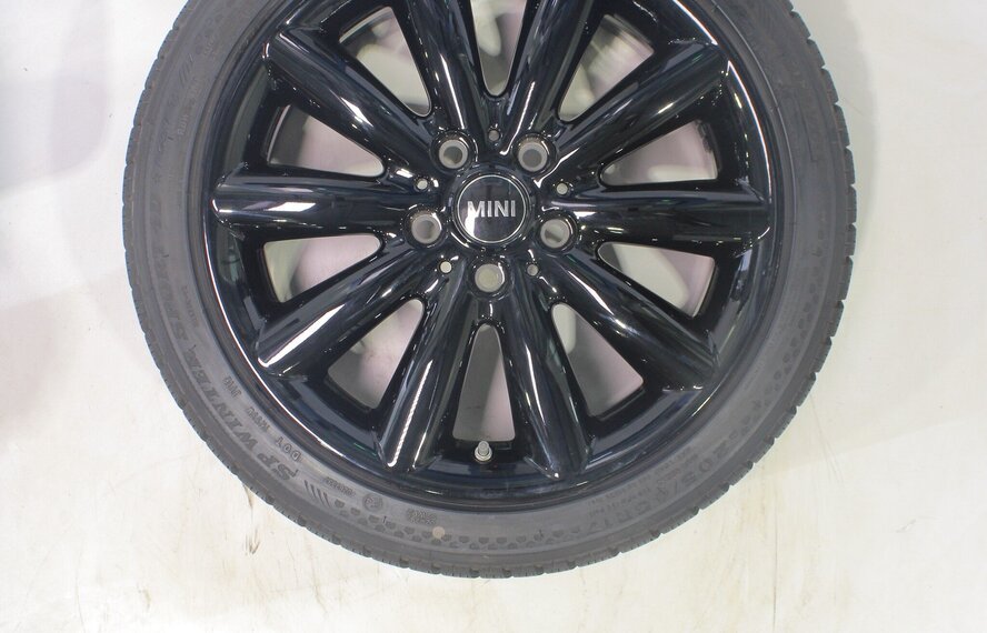 Mini Mini Cooper / S / One / Cabrio F55 F56 F57 499 17-Zoll-Felgen Dunlop Runflat Winterkompletträder Original