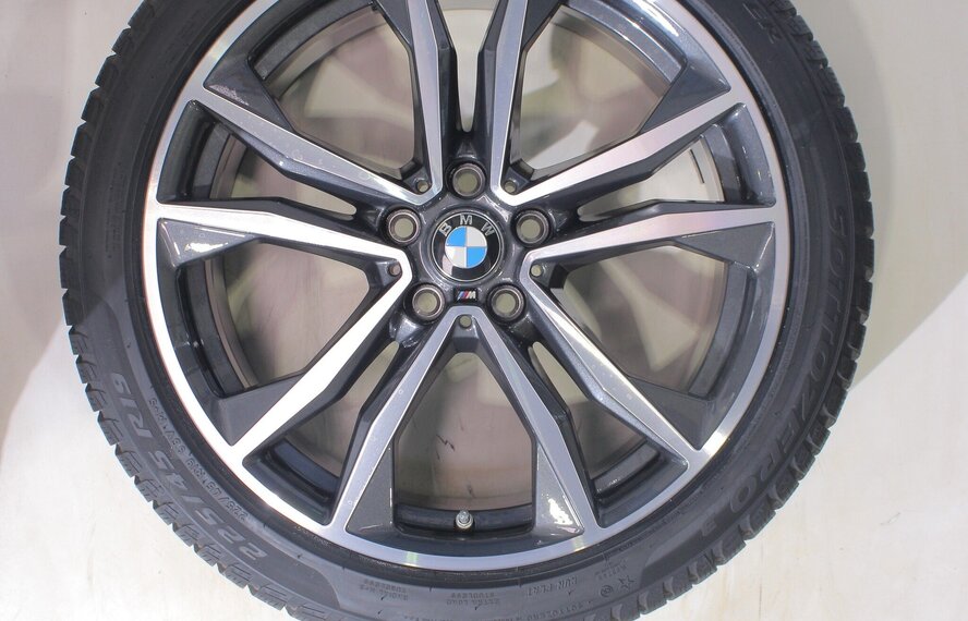 BMW BMW X1 F48 X2 F39 715M 19-Zoll Felgen Pirelli Runflat Winterkompletträder Neu Original