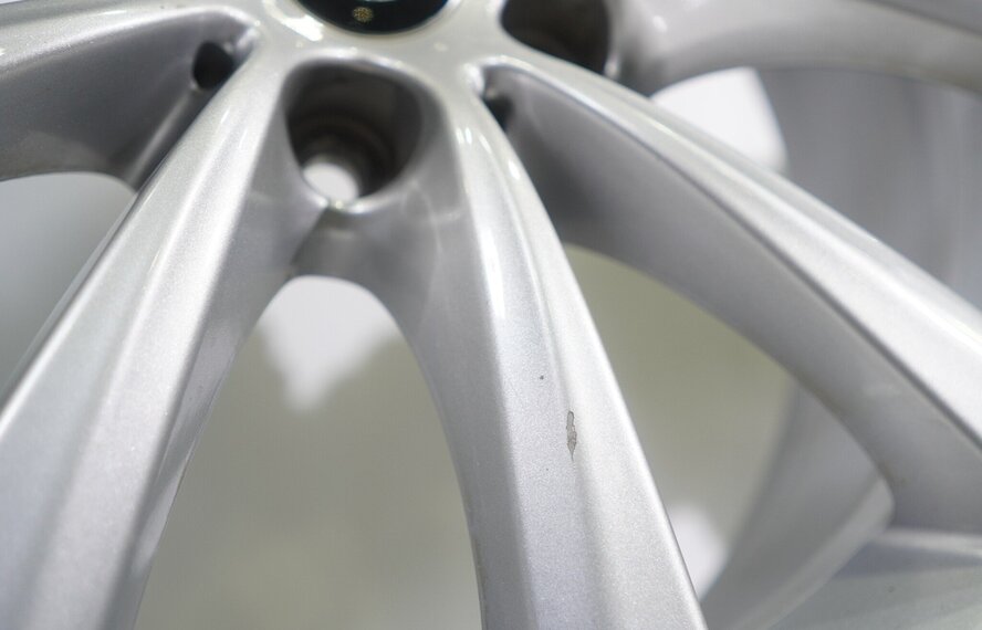 BMW BMW 5er G30 G31 8er G14 G15 G16 642 18-Zoll-Felgen Michelin Runflat Winterkompletträder Original