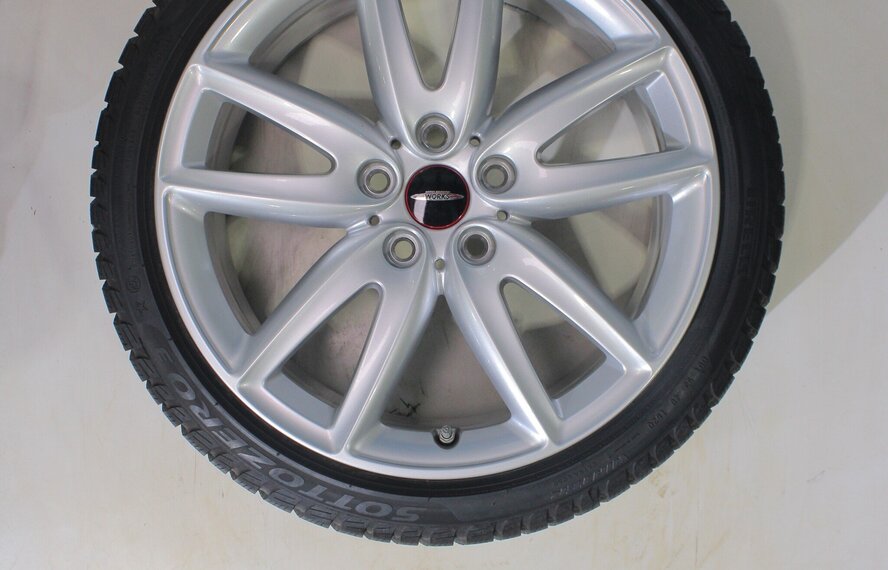Mini Mini Clubman F54 JCW815 18-Zoll Felgen Pirelli Runflat Winterkompletträder Original