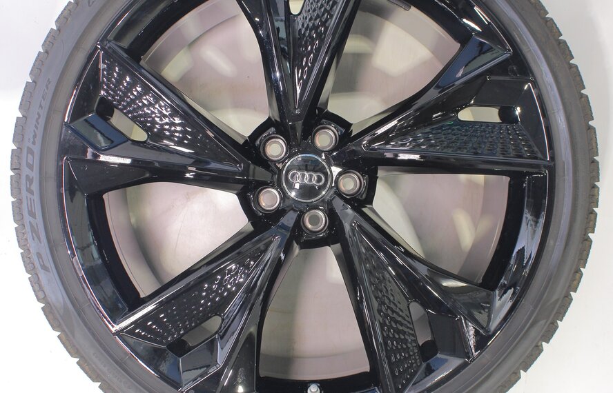 Audi Audi RS6 22-Zoll-Felgen Pirelli Winterkompletträder Original