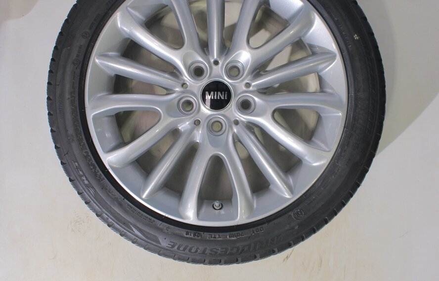 Mini Mini Clubman F54 519 17-Zoll-Felgen Bridgestone Runflat Winterkompletträder Original