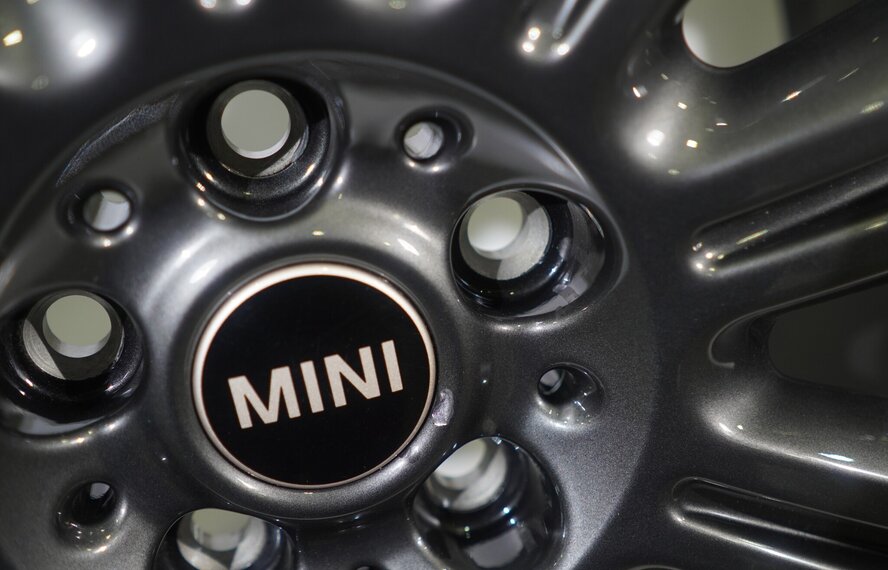 Mini Mini Clubman F54 524 18-Zoll-Felgen Continental Runflat Winterkompletträder Original