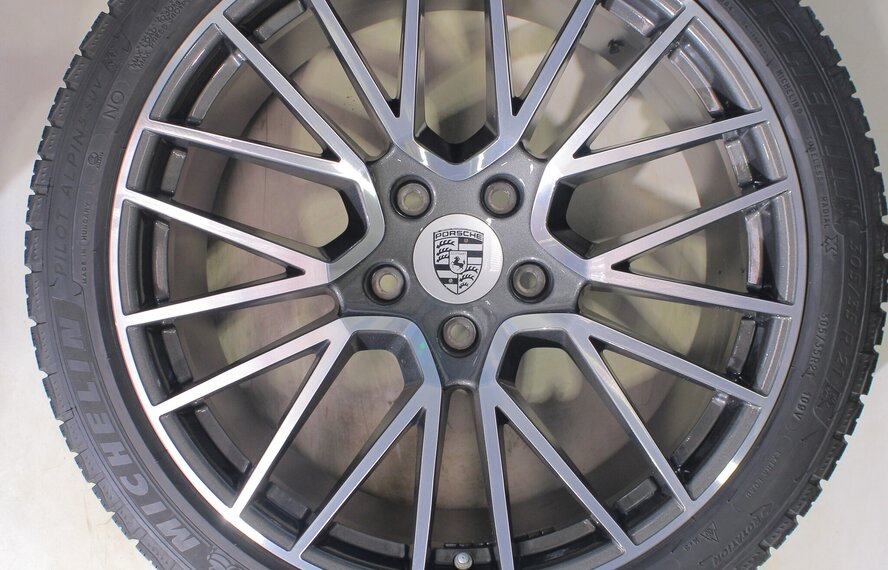 Porsche Porsche Cayenne Coupé 21 Zoll Felgen Michelin Winterkompletträder Original